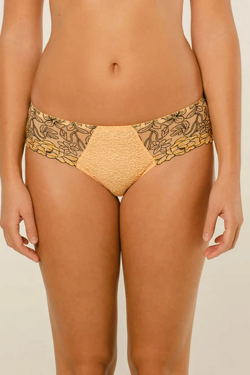 Louisa Bracq Infinite Shorty